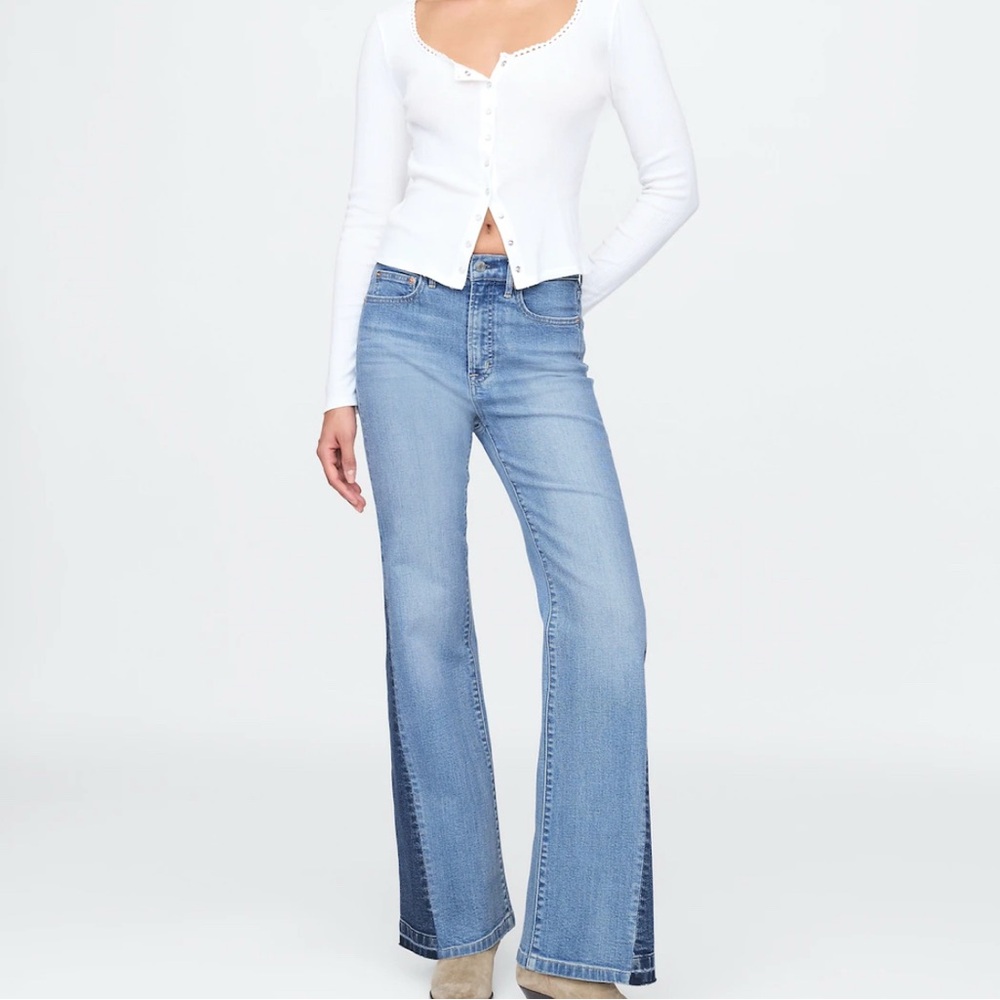 GAP 90’s Flare - Brand New w/o tags